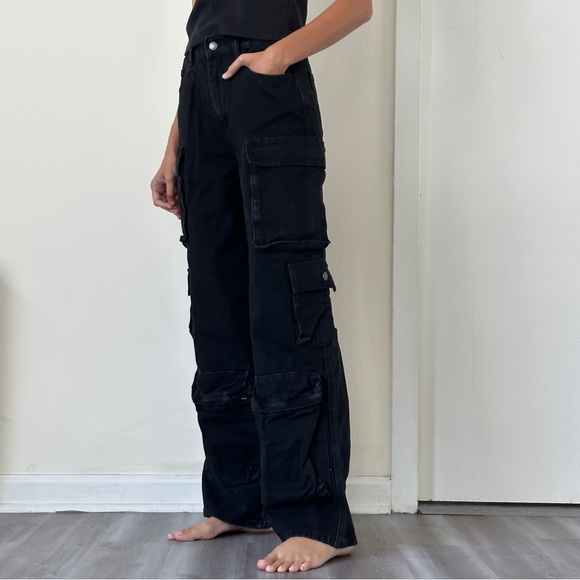 Pretty little thing black cargo pants - Picture 2 of 4